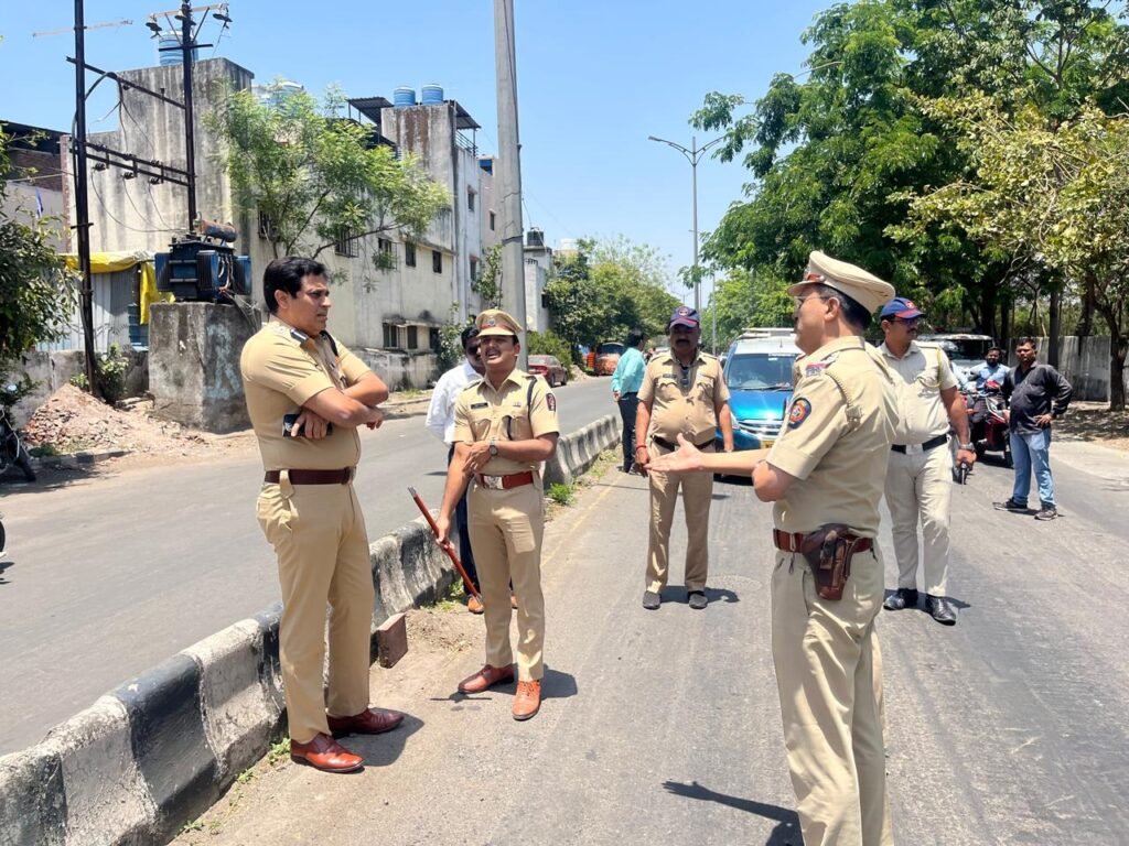 घटनास्थळी अप्पर पोलीस आयुक्त मनोज पाटील , पोलीस उप आयुक्त ( गुन्हे )निखील पिंगळे, परिमंडळ चार चे पोलीस उप आयुक्त चिलुमुला रजनिकांत , राजकुमार शिंदे , येरवडा सहा. पोलीस आयुक्त सुनिल जैतापुरकर , प्रांजली सोनवने ,विश्रांतवाडी पोलीस ठाण्याचे वरिष्ठ पोलीस निरीक्षक मंगेश हांडे , संपतराव राऊत पोलीस ,पोलीस निरीक्षक युनिट ४ गुन्हे शाखा कांचन जाधव , पोलीस उप निरीक्षक महेश भोसले, शब्बीर शेख पोलीस भेट दिली.