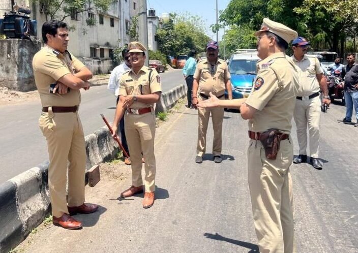 घटनास्थळी अप्पर पोलीस आयुक्त मनोज पाटील , पोलीस उप आयुक्त ( गुन्हे )निखील पिंगळे, परिमंडळ चार चे पोलीस उप आयुक्त चिलुमुला रजनिकांत , राजकुमार शिंदे , येरवडा सहा. पोलीस आयुक्त सुनिल जैतापुरकर , प्रांजली सोनवने ,विश्रांतवाडी पोलीस ठाण्याचे वरिष्ठ पोलीस निरीक्षक मंगेश हांडे , संपतराव राऊत पोलीस ,पोलीस निरीक्षक युनिट ४ गुन्हे शाखा कांचन जाधव , पोलीस उप निरीक्षक महेश भोसले, शब्बीर शेख पोलीस भेट दिली.